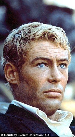 Peter O'Toole dies at the age of 81 Peter O'toole, Lawrence Of Arabia, Septième Art, Classic Movie Stars, Anushka Sharma, Ranbir Kapoor, Hrithik Roshan, Cillian Murphy, Michael Fassbender