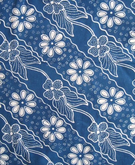 Blue Indigo Natural Dye Flower Pattern Blue Batik Pattern, Batik Flower Pattern, Batik Pattern Indonesian Simple, Batik Pattern Motif, Simple Batik Pattern Design, Batik Art Design Simple, Batik Design Pattern Easy, Batik Flower Design, Batik Pattern Design Art