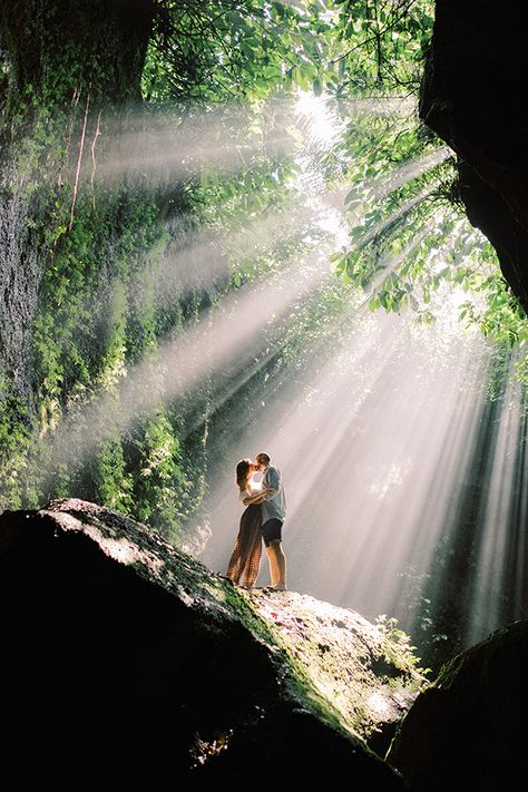 Tukad Cepung Waterfall Bali. One of the best photo spots in Bali. Tukad Cepung, Waterfall Bali, Bali Travel Photography, Bali Photography, Bali Prewedding, Bali Waterfalls, Couple Sessions, Animation Wallpaper, Bali Honeymoon