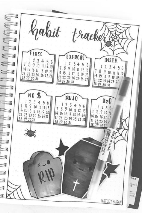 30+ Best Fall Theme Bullet Journal Spread Ideas For 2020 - Crazy Laura Spooky Bujo Spreads, Halloween Bulletin Journal Ideas, Halloween Bujo Spreads, Halloween Bujo Theme, October Bujo Spreads, October Habit Tracker Bullet Journal, October Bujo Ideas, Bullet Journal Halloween Theme, Bujo October Theme