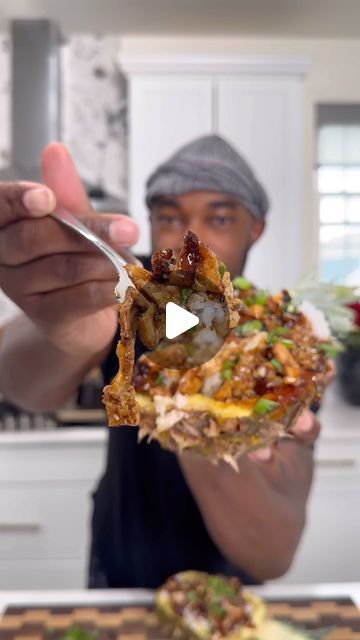 580K views · 45K likes | Daven Gates aka OneStopChop on Instagram: "Teriyaki Chicken Pineapple bowls 😎. This is the only video you’ll need to save for later! Try it out.  . . . . #teriyakichicken #pineapplebowl #dinner #onestopchop" Teriyaki Chicken Meal Ideas, Pineapple Bowls Chicken Shrimp Steak, Teriyaki Chicken Pineapple Bowl, Pineapple Bowl Recipe Teriyaki Chicken, Terryaki Chicken, Pineapple Rice Bowl, Pineapple Bowl Recipe, Grilled Stuffed Chicken, Daven Gates