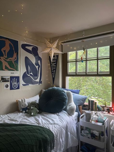 cozy dorm room
cozy dorm room
 aesthetic
cozy dorm room
 ideas
cozy dorm room
 ideas boho
cozy dorm room
 aesthetic vintage
cozy dorm room
 decor
cozy dorm room
 aesthetic green
cozy dorm room
 aesthetic blue Dorm Decor Ideas Minimalist, Nyu Dorm Room Ideas, Dorm Room Aesthetic Dark, Maximalist Room Ideas, Dark Blue Dorm Room, Blue Dorm Ideas, Cozy Dorm Room Aesthetic, Dorm Room Designs Aesthetic, Purple Dorm Room Ideas