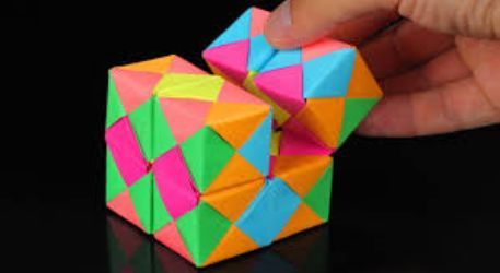 Flextangle Template, Origami Infinity Cube, Origami Kutu, Origami Toys, Origami Cube, Infinity Cube, Tutorial Origami, Origami Ball, Origami Rose