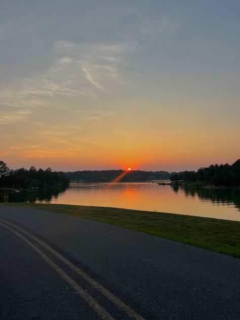 Tennessee Sunset, Tennessee Aesthetic, Celestial Energy, Douglas Lake, Sunset Pretty, Pretty Skies, Lake Sunset, Sky Sunset, Sunset Aesthetic