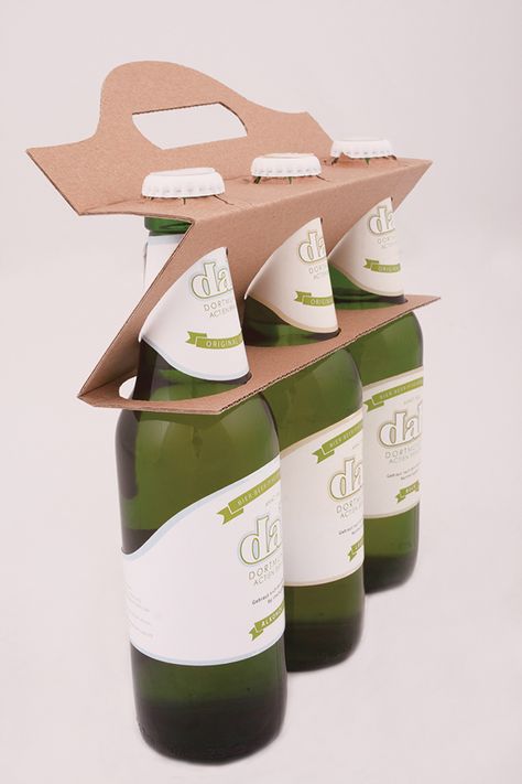 The task was to design a three-piece product family brand for an already exiting. Besides Designing the labels and caps for the non-alcoholic, lager and dark beers three and bottom six packs to be created war. Beer Pack, Karton Design, Beer Packaging Design, Beer Carrier, Drink Packaging, Juice Packaging, Beer Packaging, Beer Brands, Beer Design