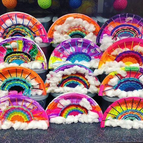 artoshaughnessy Rainbows upon Rainbows. 🌈💗Second graders are weaving wonders! We first read Sky Color to get inspired to paint the sky (and partially because I was, and currently am, out of neon blue). Students were self sufficient making their color choices once they warped their own looms—no tape or glue required! I love that they embraced that choice and I think they sure did too. Color your own rainbows, kids! Project was inspired by and morphed from an excellent line of teachers/artists, Circular Weaving Tutorial, Rainbow Picnic, Makerspace Design, Fairy Night, Weaving For Kids, Box Creative, Art Camp, E Mc2, Elementary Art Projects