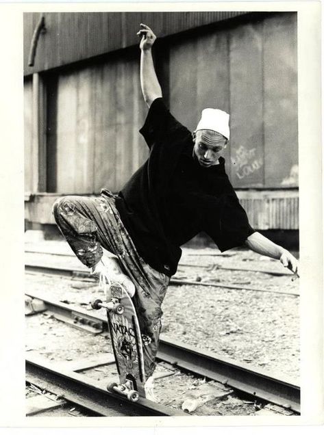 Star Davis, Natas Kaupas, Skateboard Pics, Skate Vibes, Classic Skateboard, Skateboard Pictures, Old School Skateboards, Skateboard Fashion, Skate Photos