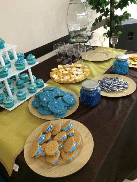 Blue Cake Percy Jackson, Percy Jackson Desserts, Blue Percy Jackson Food, Blue Food Pjo, Percy Jackson Blue Cookies, Percy Jackson Inspired Food, Percy Jackson Wedding Theme, Blue Food Percy Jackson, Percy Jackson Cupcakes