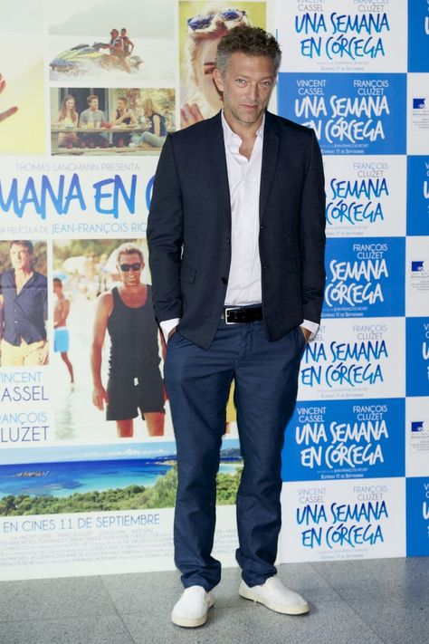 Vincent Cassel Vincent Cassel, French English, Mens Casual Dress Outfits, Mens Casual Dress, Men Fits, Still Image, Cosmopolitan, Business Casual, Men's Blazer