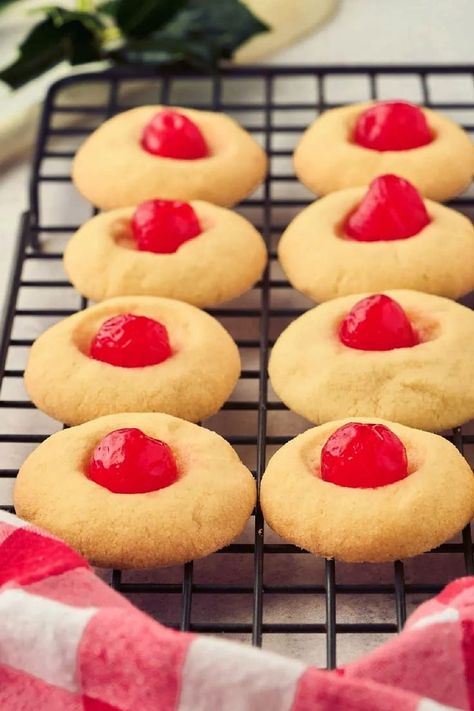 A crisp buttery cookie with a sweet maraschino cherry in the center. These Cherry Christmas Cookies are a simple holiday cookie is a delicious choice for Christmas. If you're looking for an easy holiday cookie, these are a family favorite! || Heart's Content Farmhouse Cherry Christmas Cookies, Natural Decorating, Cherry Cookies Recipes, Italian Cherries, Simple Christmas Decorations, Buttery Cookie, Cherry Christmas, Xmas Goodies, Traditional Christmas Cookies