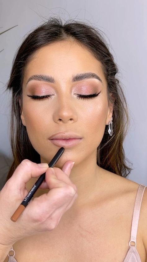 Eye Shadow For Pink Dress, Wedding Makeup Brown Hooded Eyes, Soft Makeup Look For Hooded Eyes, Natural Mauve Eye Makeup, Hooded Eye Makeup Brown Eyes, Natural Glam Wedding Makeup Hooded Eyes, Pink Toned Makeup, Wedding Makeup For Brown Hooded Eyes, Hooded Eyes Glam Makeup