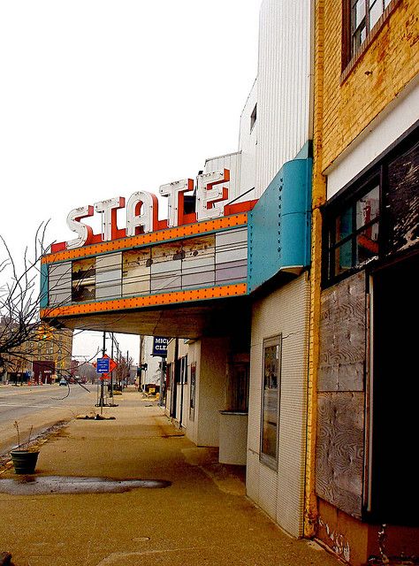 State Theater, Benton Harbor MI.  I went to this Theater when I was a kid. Benton Harbor Michigan, Derilict Buildings, 90’s Nostalgia, Benton Harbor, Scenic Photography, Come And Go, Good Times, Theater, Michigan