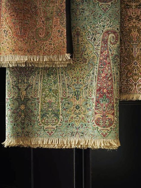 Eye For Design: Decorating With Paisley Design Showroom, Paisley Fashion, Paisley Fabric, Ancient Designs, Antique Textiles, Interior Design Firm, Furniture Upholstery, Interior Fabric, Paisley Design