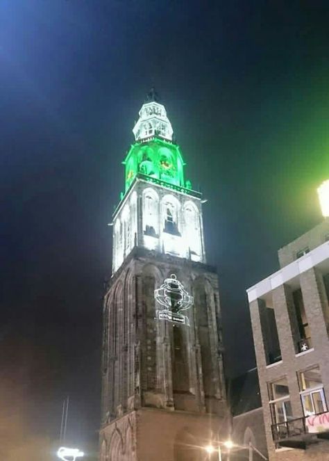 Martinitoren tijdens de huldiging van FC Groningen in 2015 Fc Groningen, Empire State Building, The Netherlands, Holland, Netherlands, Building, Travel, Groningen