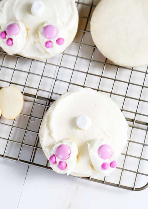 Get this tested recipe for gluten free bunny cookies for Easter. Just a few simple ingredients, and you've got a super fun Easter treat! Easter Gluten Free, Cookies For Easter, Gluten Free On A Shoestring, Fun Easter Treats, Holiday Boards, Meltaway Cookies, Gluten Free Easter, Gf Cookies, Easter Board