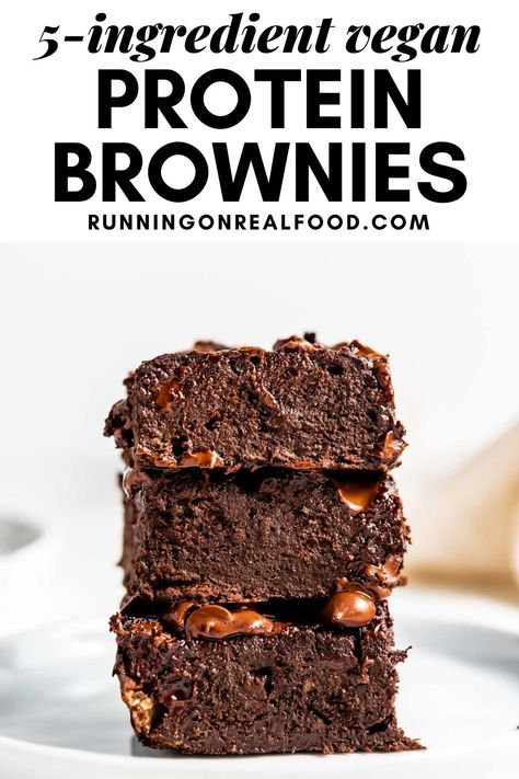 These easy vegan protein brownies are under 100 calories and made with just 5 simple ingredients for a healthy dessert you can enjoy any time. Olive Oil Brownies, Oil Brownies, Brownies Decorados, Coconut Flour Brownies, Almond Butter Brownies, Resep Brownies, Coconut Flour Recipes, Postre Keto, Protein Brownies