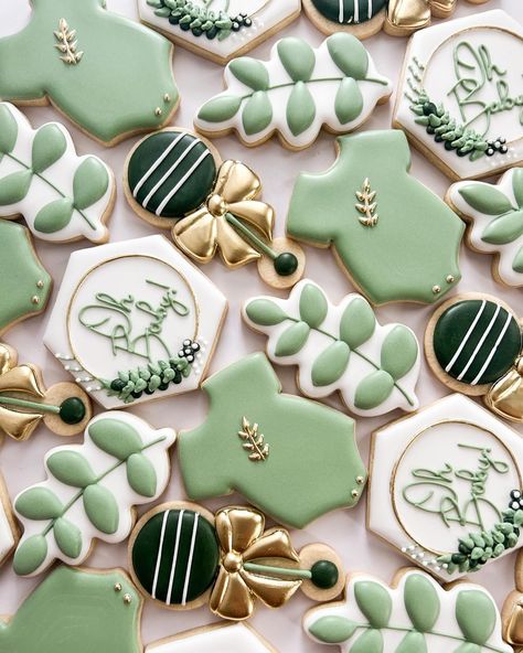 Oh baby! I’m livinggg for the sage green and gold 🤩🤍 Green And Cream Baby Shower Decor, Sage Green Baby Boy Shower Ideas, Green Themed Baby Shower Ideas, Baby Shower Sage Green And Gold, Light Green Baby Shower Ideas, Gender Reveal Ideas Green, Green Theme Baby Shower Ideas, Sage Green Baby Shower Cookies, Green Boy Baby Shower Ideas