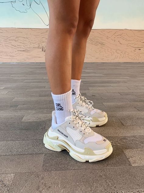 Balenciaga Triple S Outfit, Triple S Outfit, Παπούτσια Nike Free, Ysl Heels, Balenciaga Sneakers, Hype Shoes, Shoe Inspo, Balenciaga Shoes, Aesthetic Shoes