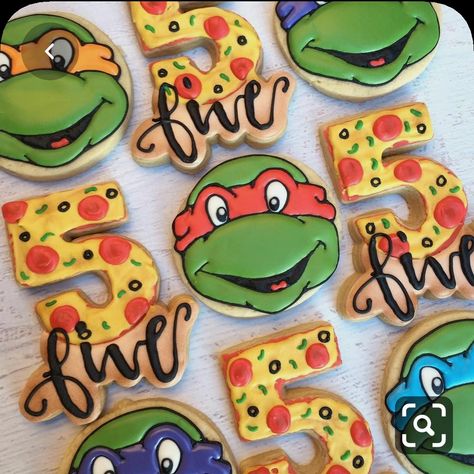 Tmnt Cookies, Ninja Turtle Cookies, Ninja Turtle Birthday Cake, Turtle Birthday Cake, Ninja Turtle Theme, Mutant Ninja Turtles Party, Karate Birthday, Turtle Birthday Parties, Easy Minecraft Cake