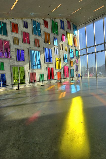 Institute of Contemporary Art - Boston...WOW!!! Instalation Art, Light Art Installation, Institute Of Contemporary Art, Contemporary Abstract Art, Sculpture Installation, Abstract Artists, Art Galleries, Light Art, 인테리어 디자인