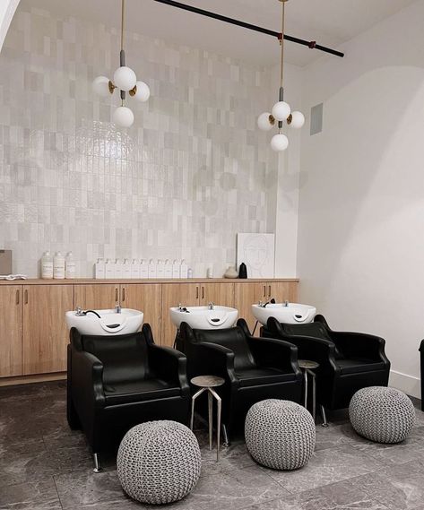 Salon And Spa Interior Design, Shampoo Station Ideas, Salon Backbar, Salon Booth Rental, Welcome 2023, Spa Aesthetic, Hair Salon Interior Design, Minerva Beauty, Small Salon