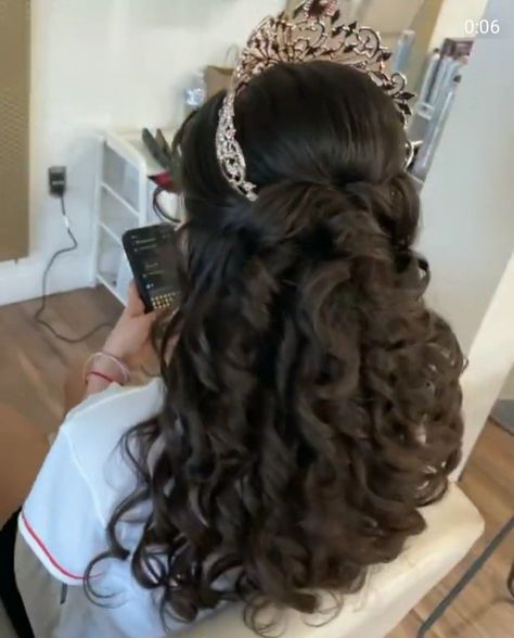 Cute Quince Hairstyles, Quince Makeup, Sweet 16 Makeup, Sweet 16 Hairstyles, Quince Hairstyles With Crown, Quinceanera Makeup, Purple Quince, Pink Quince, Quinceanera Themes Dresses