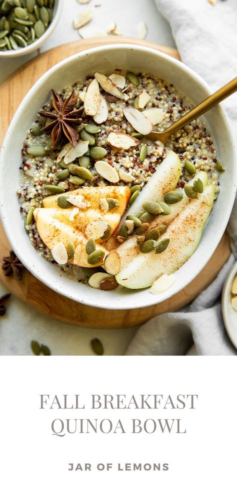 Fall quinoa bowl with sliced apples and pumpkin seeds. Breakfast Harvest Bowl, Winter Vegetarian Breakfast, Pumpkin Quinoa Breakfast, Healthy Fall Breakfast Ideas, Fall Meal Prep Breakfast, Quinoa Apple Breakfast, Fall Healthy Breakfast, Fall Breakfast Ideas Healthy, Fall Smoothie Recipes