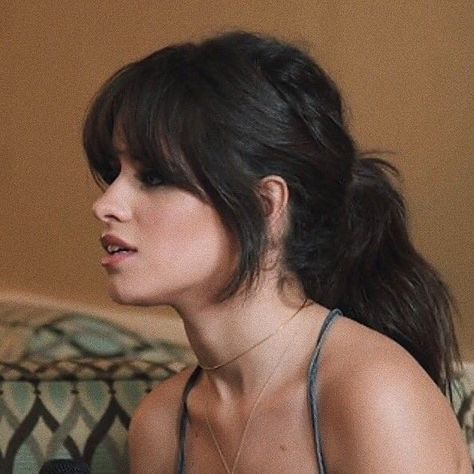 Camilla Cabello Haircut, Camilla Cabello Bangs, Hair Updo Ponytail, Latina Artists, Updo Ponytail, Bangs Styles, Bangs Ponytail, Cabello Hair, Long Hair Updo