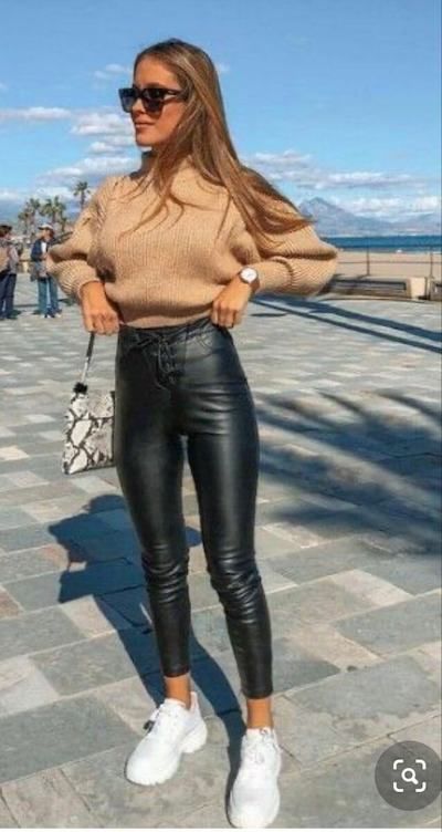 The 14 Best Tops To Wear With Leggings 2021 (With 80+ Outfits & Style Tips) 80 Outfits, Stylish Leggings Outfit, Leggins Outfit, Tops To Wear With Leggings, Outfits Leggins, Look Legging, Leather Leggings Outfit, Leather Pants Outfit, Leggings Outfits