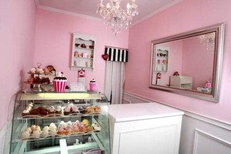 Mini confeitaria Cake Shop Interior, Cake Shop Design, Pink Bakery, Bakery Shop Design, Cute Bakery, Cupcake Shop, Bakery Store, Bakery Interior, Bakery Decor