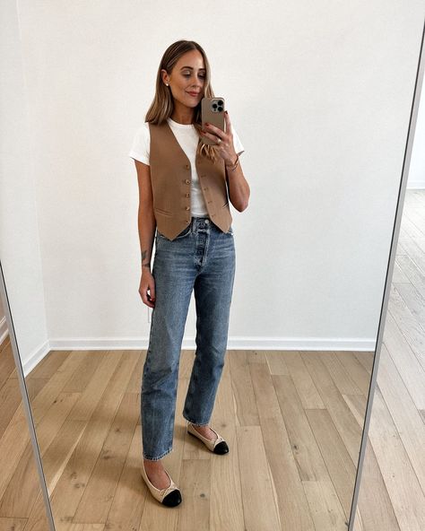 Vest Tshirt Outfits For Women, Vest Over Tshirt Outfit, Vest T Shirt Outfit, Camel Vest Outfits For Women, Jean And Vest Outfit, Tshirt With Vest Outfit, T Shirt Vest Outfit, Vest With Tank Top Outfit, Vest Outfits With Jeans