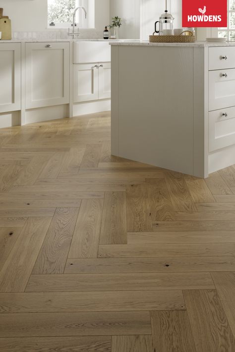 White Kitchen Parquet Floor, Parquetry Flooring Kitchen, Engineered Herringbone Floor, Fishbone Floor Kitchen, Natural Oak Herringbone Floor, Kitchen Ideas Herringbone Floor, White Kitchen Herringbone Floor, Wood Effect Tiles Kitchen, Herringbone Floor Oak