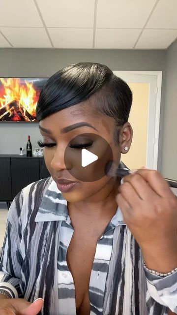 Everyday Eyeshadow Black Women, Simply Makeup Natural Looks, Beat Face Black Women, Soft Glam Bridal Makeup Black Women, Work Makeup Ideas Natural, Makeup For Black Dress Formal, Makeup On Dark Skin Women, Black Dress Makeup Ideas, Date Night Beauty