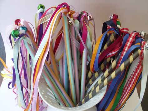 Ribbon wands for the Arts & Craft stall of the school fete. (just need some 9mm dowel, eyelet, bell and lots of ribbon) Craft Ideas For School, Fundraising Crafts, Fete Ideas, Christmas Fair Ideas, Art Fundraiser, School Fair, Dragon Birthday Parties, Spring Fair, Ribbon Wands