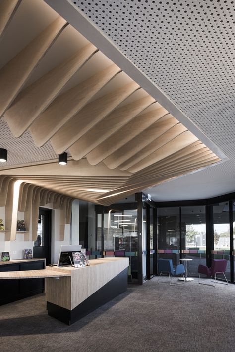 Gallery of Cobram Library & Learning Center / CohenLeigh Architects - 10 Architecture Ceiling, Plafon Gypsum, Lobby Interior Design, Interior Design Minimalist, Faux Plafond, Ceiling Design Modern, Lobby Interior, Corporate Interiors, Best Office