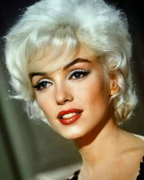 beatle fan (Posts tagged marilyn monroe) Marilyn Monroe Makeup, Marilyn Monroe 1962, 50s Makeup, Marilyn Monroe Fotos, Marilyn Monroe Portrait, Hollywood Makeup, Marilyn Monroe Photos, Norma Jeane, Golden Age Of Hollywood