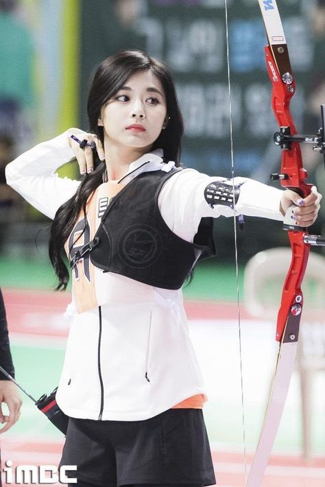 ISAAC - Archery Army Girls, Archery Girl, Chou Tzuyu, Bow And Arrow, Tzuyu Twice, Poses References, Beauty Portrait, Human Poses, Korean Music