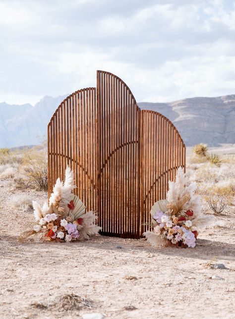 Wedding Arch Ideas, Diy Wedding Arch, Arch Ideas, Wedding Alters, Wooden Backdrops, Decoration Evenementielle, Backdrop Diy, Wood Arch, Wooden Arch