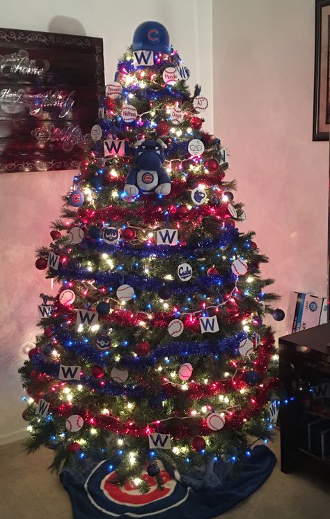 Our Chicago Cubs Christmas Tree! #2016Champions Chicago Cubs Fans, Themed Christmas Tree, Baseball Crafts, Cubs Win, Baseball Decor, Go Cubs Go, Chicago Cubs Baseball, Cubs Baseball, Chicago Sports