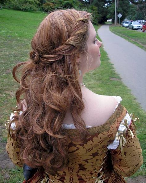 Ren hair. Italian Cortesan Renassiance Hair Styles, Midevil Hairstyles Princesses, Reinassance Hairstyle, Medieval Princess Hairstyles, Fantasy Hairstyles Medium Length, Venus Hairstyle, Princes Hair Styles, 1600s Hairstyles, Ren Fest Hairstyles