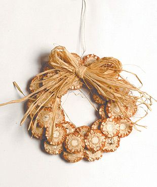 Corn Decorations, Corn Crafts, Corn Festival, Corn Husk Wreath, Corn Husk Crafts, Pioneer Camp, Corn Husks, Victorian Halloween, Dried Corn