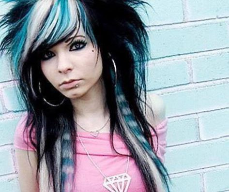 2000s Emo Hairstyles, Emo Haircut, Scene Girl Fashion, Early 2000s Emo, Emo Haircuts, Emo Scene Girls, Emo Hairstyle, Emo Hairstyles, Emo Scene Hair