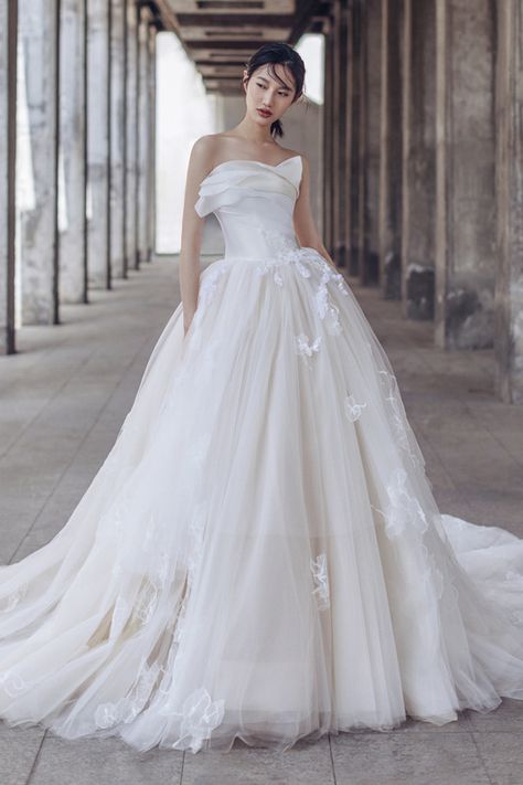 MaySociety — We Couture Bridal 2019 Plain Wedding Dress, Old Warehouse, Dresses Romantic, Most Beautiful Wedding Dresses, Couture Bridal, Bridal Musings, Bridal Beauty, Wedding Dresses Romantic, Wedding Dress Inspiration