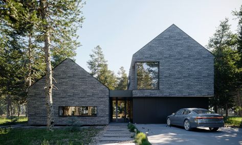 Gable Roof House, Modern Barn Style, Modern Brick House, Barn Plan, Harmony House, House Window, Highland Homes, House Roof, Forest House