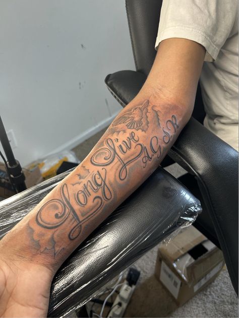 Medium Size Forearm Tattoo Men, Forearm Tattoo Men Name, Hand Text Tattoo, Long Live Tattoos, Mari Tattoo, Text Tattoo Arm, Side Forearm Tattoo Men Ideas, My Brothers Keeper Tattoo Ideas, Girly Sleeve Tattoo