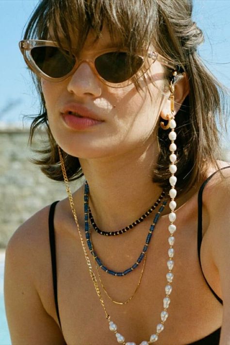 Pearl Glasses, Diy Sunglasses, Diy Glasses, Funky Sunglasses, Mask Chains, Funky Glasses, Eyewear Chain, Diy Chain, Glasses Strap