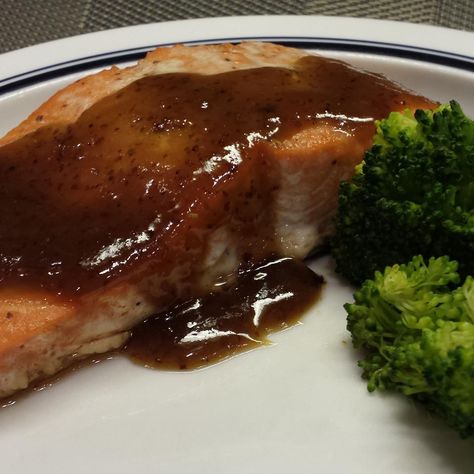 Maple-Rum Glazed Salmon Salmon Sauces, Pistachio Crusted Salmon, Oven Roasted Salmon, Rum Sauce, Salmon Glaze Recipes, Salmon Marinade, Sauce For Salmon, Salmon Dishes, Glazed Salmon