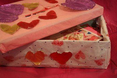 Decorating a shoebox for Valentine's Day cards at school Nostalgic Valentines Day, Valentines Nostalgia, 2000 Nostalgia, 2000s Childhood Memories, 2000s Childhood, Unreal Unearth, Valentine Card Box, Childlike Wonder, Nostalgic Aesthetic