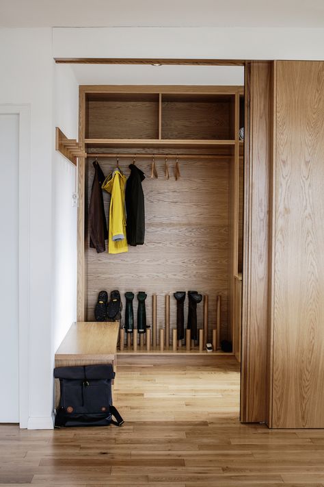 Hall Wardrobe, Modern Apartment Decor, House Image, Mudroom Entryway, Wardrobe Interior Design, Painter And Decorator, Boot Room, Scandinavian Interior Design, Built In Wardrobe