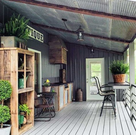 30 Gorgeous And Inviting Farmhouse Style Porch Decorating Ideas Farmhouse Porch Decor, Building A Porch, Country Porch, Porch Decorating Ideas, Side Porch, Farmhouse Porch, Backyard Porch, House With Porch, Front Porch Decorating